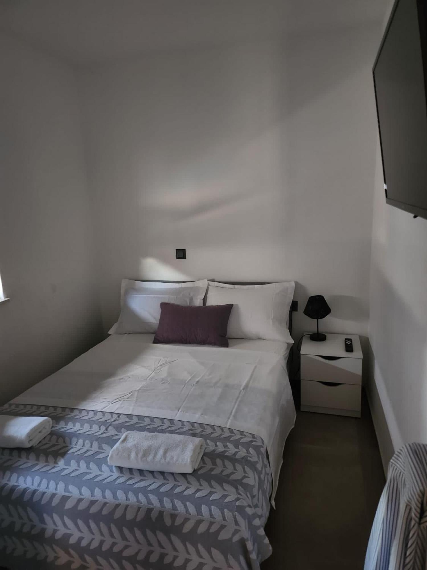 Rudolf Apartment Vir