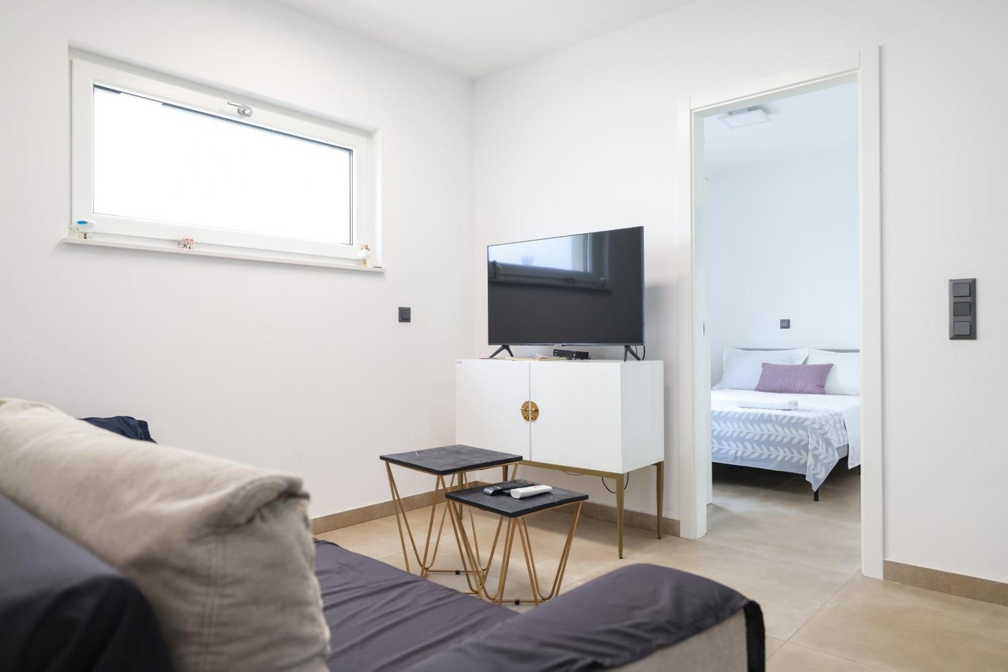 Rudolf Apartment Vir