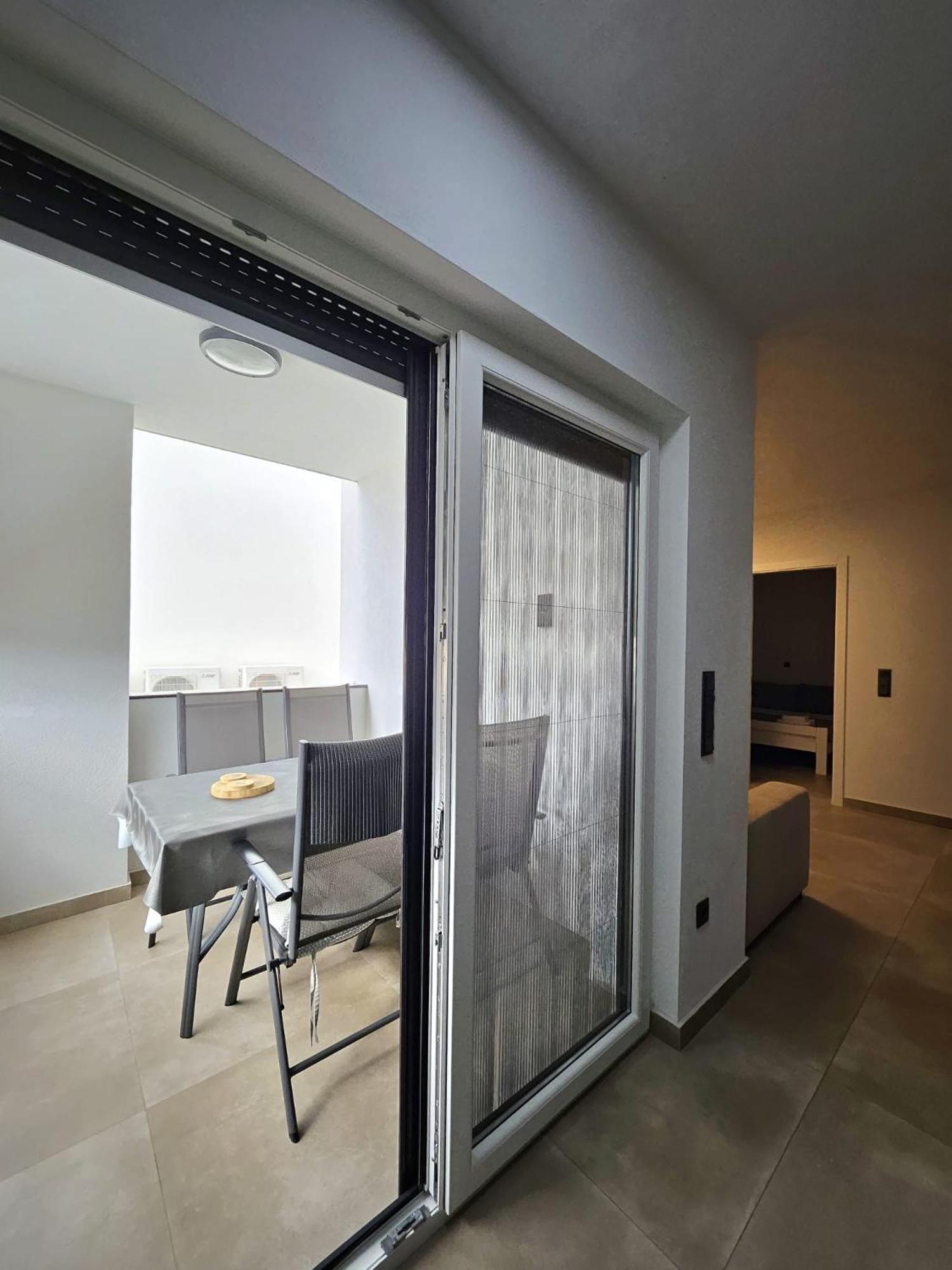 Rudolf Apartment *